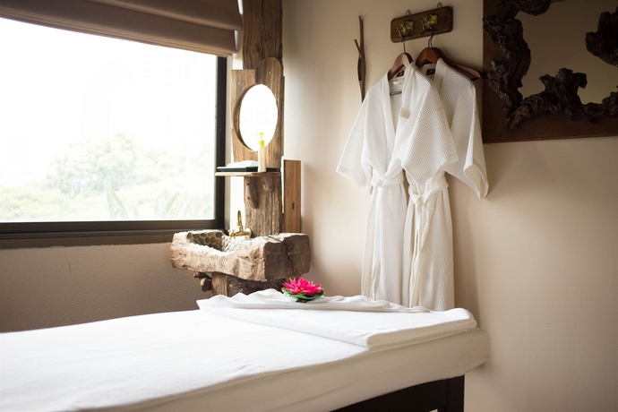 Imagen de los interiores del Hotel Bliston Suwan Park View. Foto 12