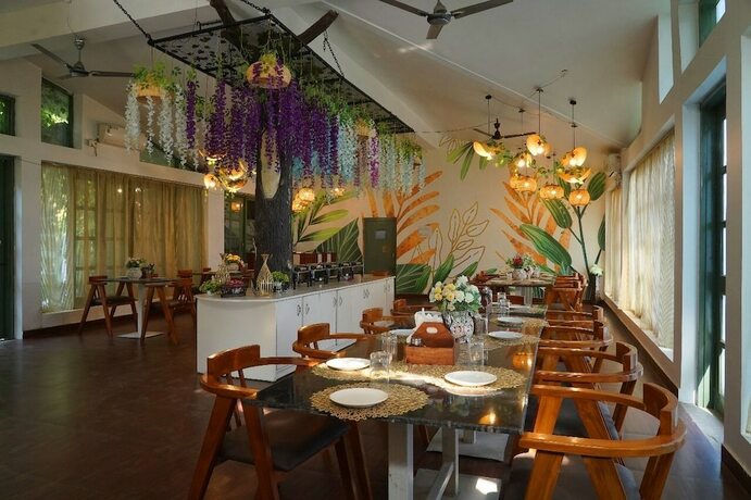 Imagen del bar/restaurante del Hotel Blizzs And Resorts. Foto 19
