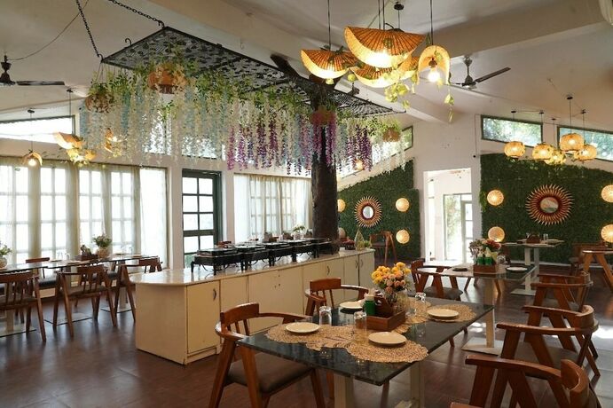 Imagen de los interiores del Hotel Blizzs And Resorts. Foto 28