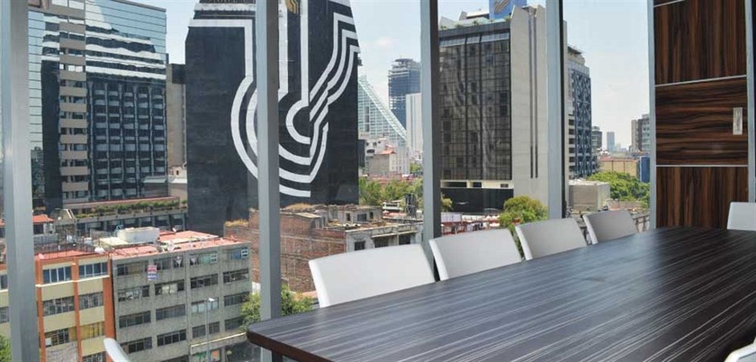 Imagen de los interiores del Hotel Block Suites. Foto 10