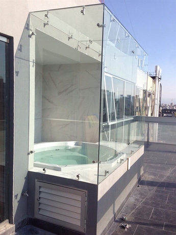 Imagen de los interiores del Hotel Block Suites. Foto 11