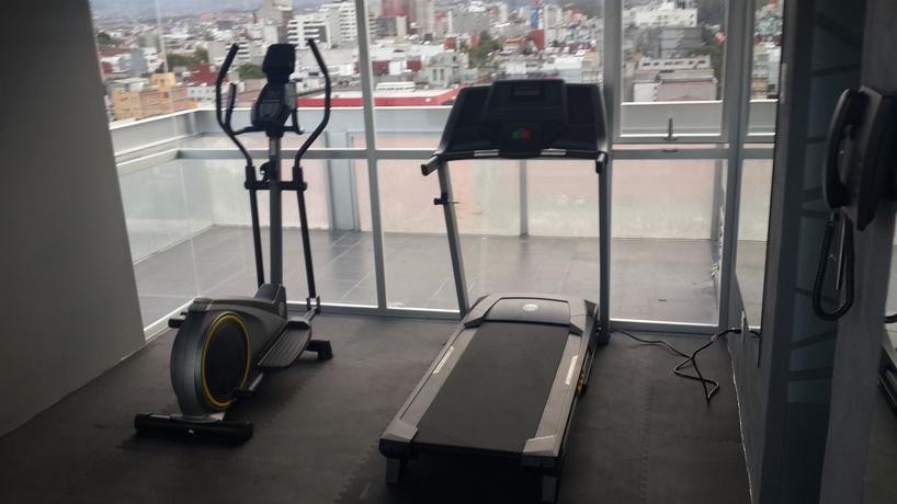 Imagen de los interiores del Hotel Block Suites. Foto 13