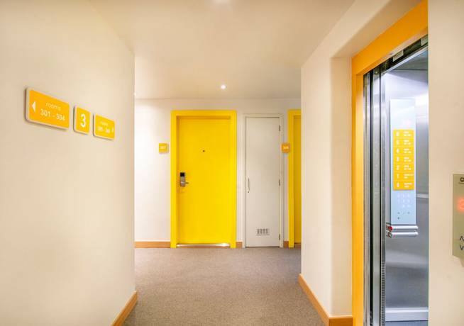 Imagen de los interiores del Hotel Bloom Boutique - Bandra. Foto 14