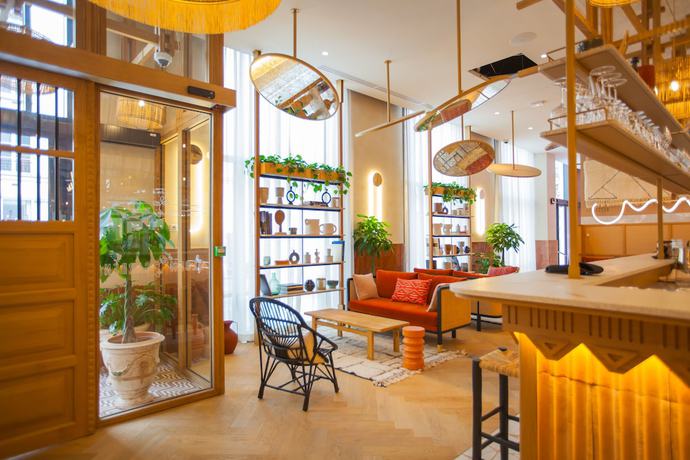 Imagen del bar/restaurante del Hotel Bloom House and SPA. Foto 2