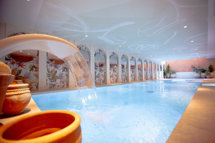 Imagen de la piscina del Hotel Bloom House and SPA. Foto 14