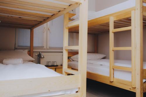 Imagen de la habitación del Hotel Bloom Inn. Foto 6