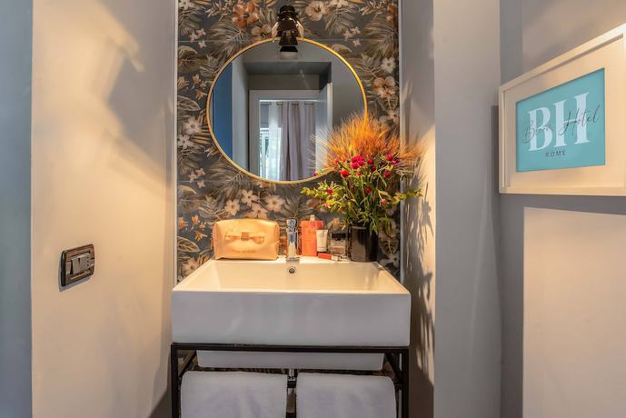 Imagen de la habitación del Hotel Bloom Rome. Foto 6