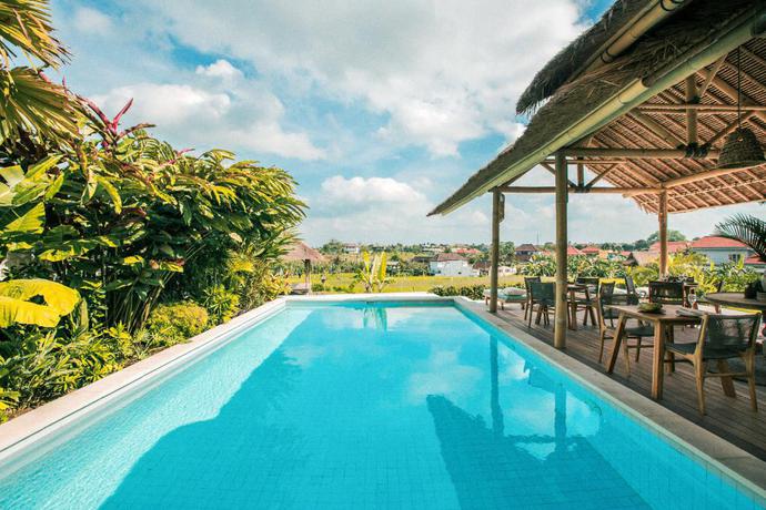 Imagen de la piscina del Hotel Bloomfield Umalas. Foto 20