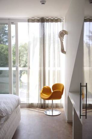 Imagen de la habitación del Hotel Blooming. Foto 10