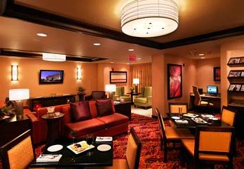 Imagen de la habitación del Hotel Bloomington-Normal Marriott Hotel and Conference Center. Foto 9