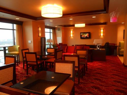 Imagen de la habitación del Hotel Bloomington-Normal Marriott Hotel and Conference Center. Foto 11