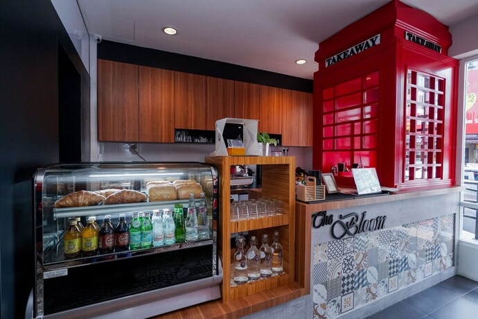 Imagen del bar/restaurante del Hotel Bloommaze Boutique. Foto 11