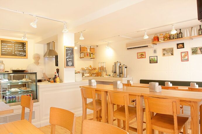 Imagen del bar/restaurante del Hotel Bloomrooms @ Link Road. Foto 13