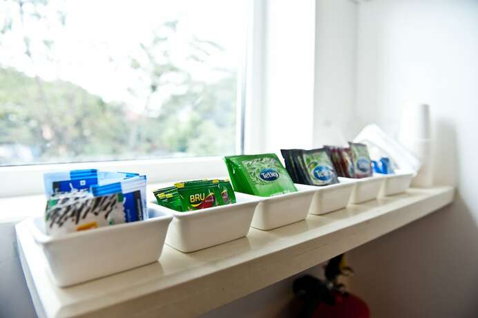 Imagen del bar/restaurante del Hotel Bloomrooms @ Link Road. Foto 16