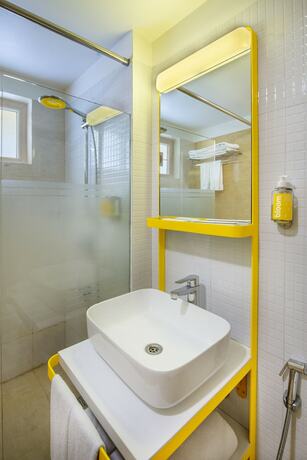 Imagen general del Hotel Bloomrooms @ Link Road. Foto 8