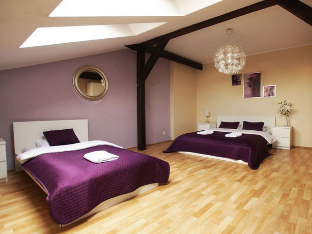 Imagen de la habitación del Hotel Blooms Inn and Apartments. Foto 5