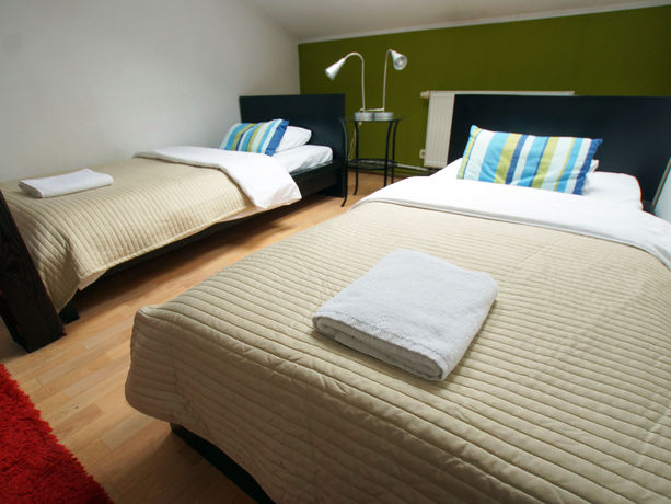 Imagen de la habitación del Hotel Blooms Inn and Apartments. Foto 9