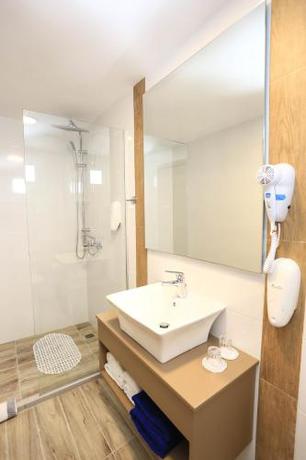 Imagen de la habitación del Hotel Blu Acqua. Foto 7