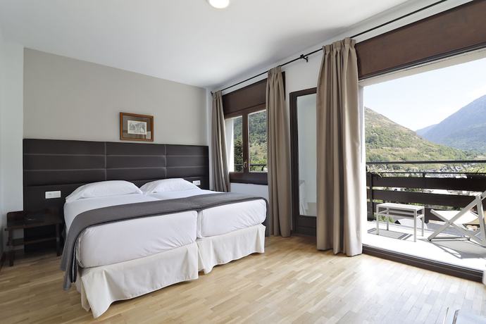Imagen de la habitación del Hotel Blu Aran. Foto 8