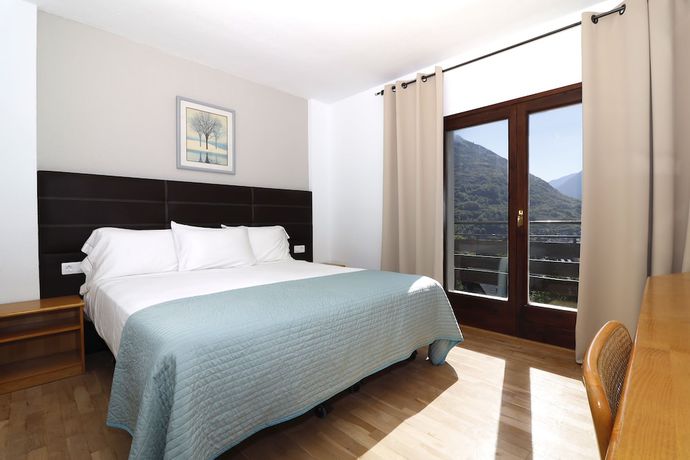 Imagen de la habitación del Hotel Blu Aran. Foto 12