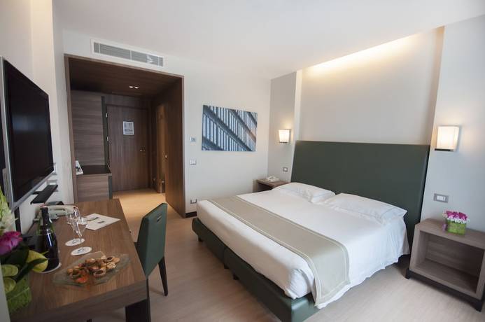 Imagen de la habitación del Hotel Blu Brixia. Foto 8