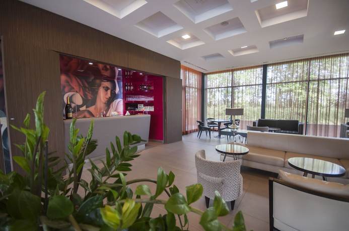 Imagen del bar/restaurante del Hotel Blu Brixia. Foto 6