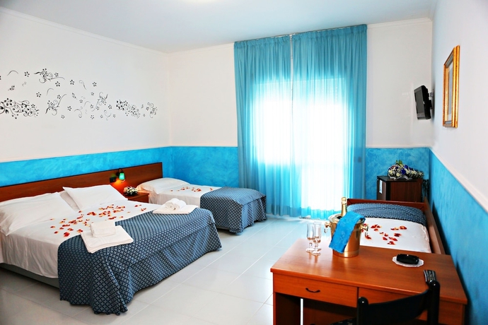 Imagen de la habitación del Hotel Blu Eden. Foto 7