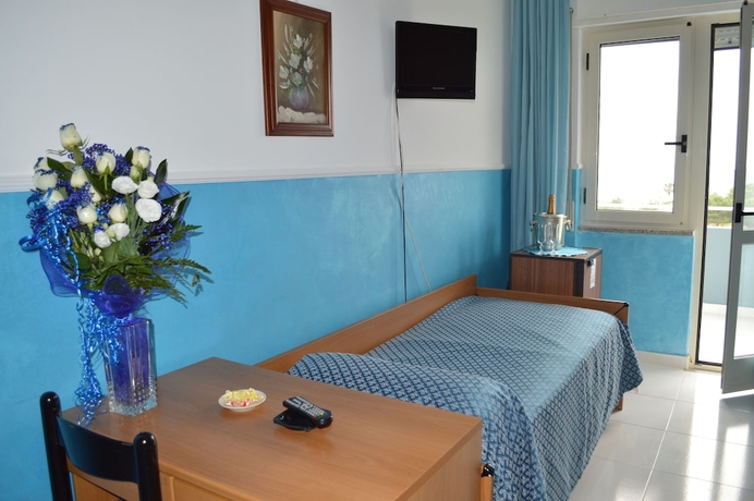 Imagen de la habitación del Hotel Blu Eden. Foto 11