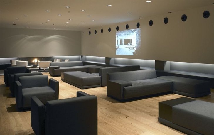 Imagen de los interiores del Hotel Blu. Foto 9