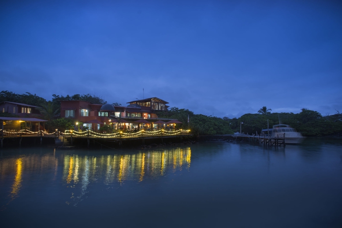 Imagen de los exteriores del Hotel Blu Galapagos Sustainable Waterfront Lodge. Foto 5