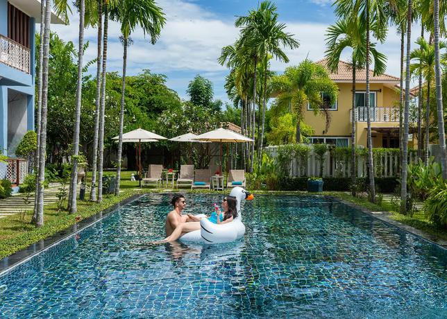 Imagen de la piscina del Hotel Blu Marine Hua Hin Resort and Villas. Foto 19