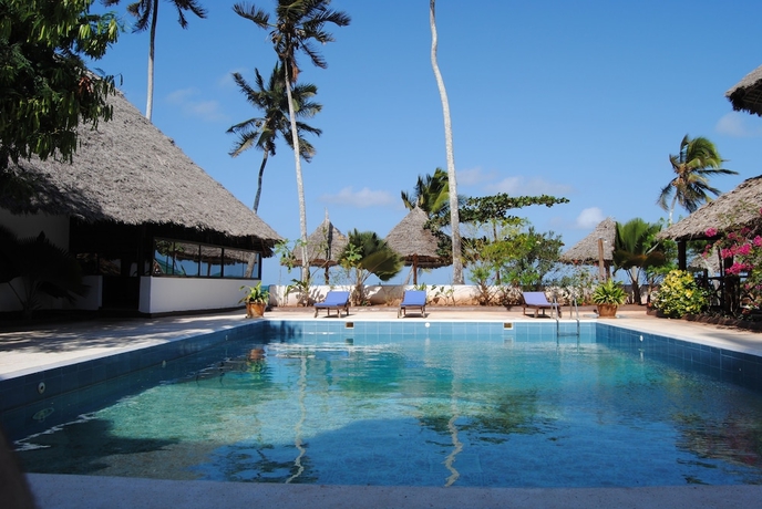 Imagen de la piscina del Hotel Blu Marlin Village. Foto 19