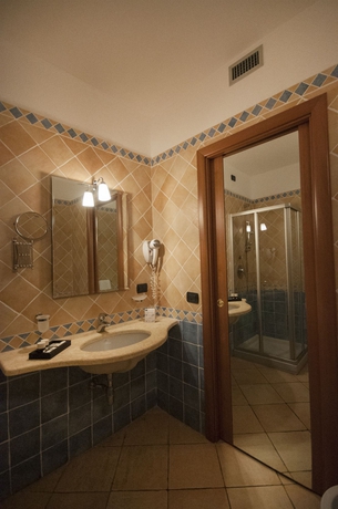 Imagen de la habitación del Hotel Blu Morisco. Foto 9