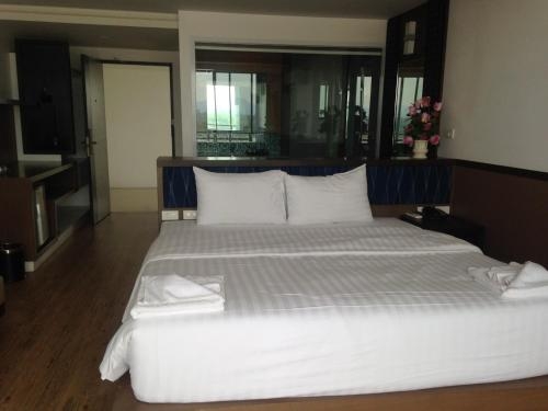 Imagen de la habitación del Hotel Blu, Nakhon Phanom. Foto 7