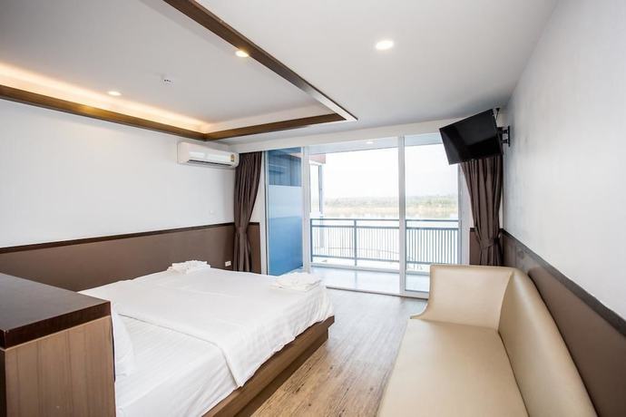 Imagen de la habitación del Hotel Blu Nakhon Phanom. Foto 12