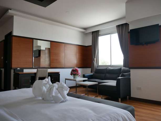 Imagen de la habitación del Hotel Blu Nakhon Phanom. Foto 13