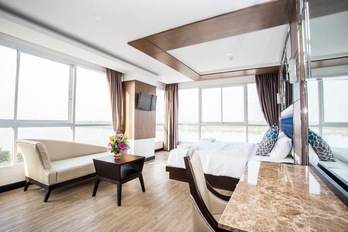 Imagen de la habitación del Hotel Blu Nakhon Phanom. Foto 15