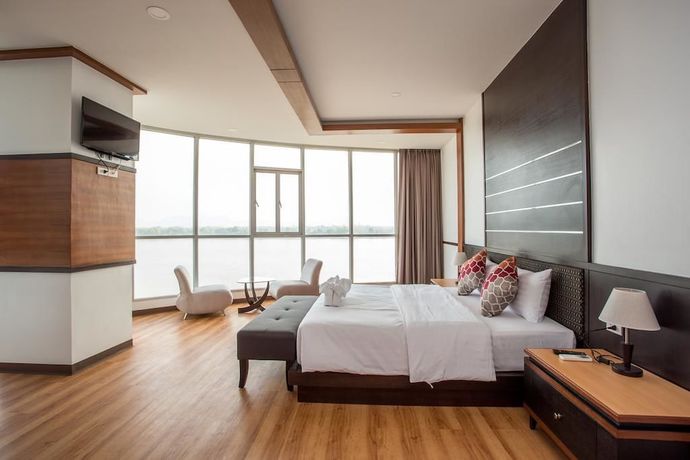 Imagen de la habitación del Hotel Blu Nakhon Phanom. Foto 16