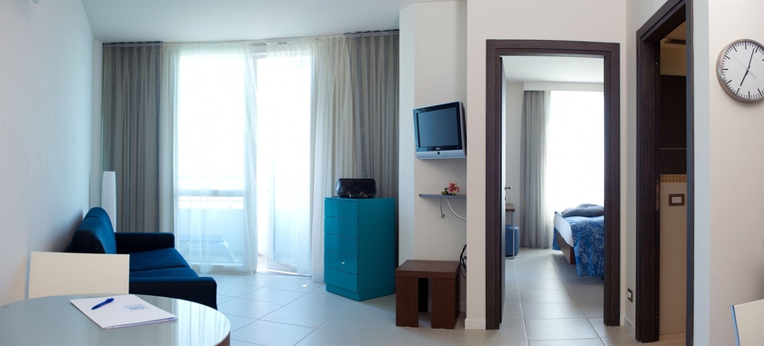 Imagen de la habitación del Hotel Blu Suite. Foto 3