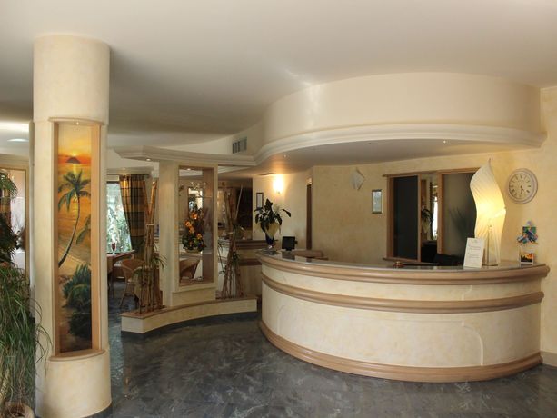 Imagen del bar/restaurante del Hotel Blu Tropical. Foto 9