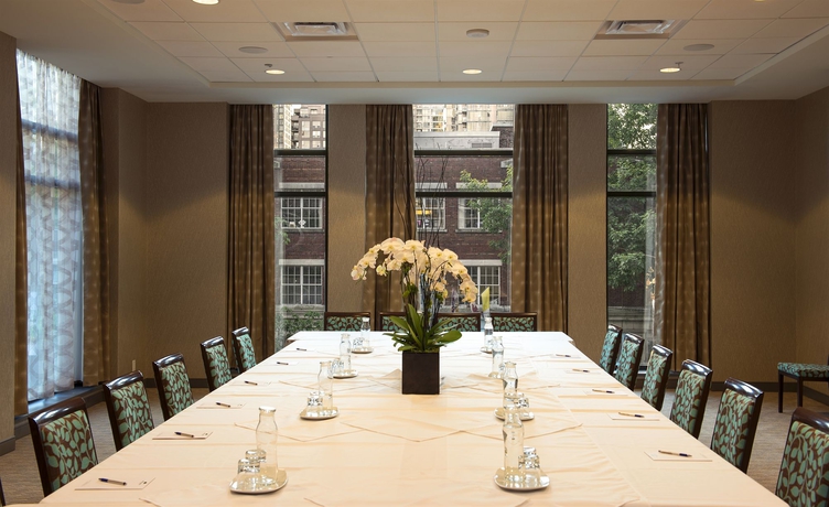 Imagen de los interiores del Hotel Blu Vancouver. Foto 6