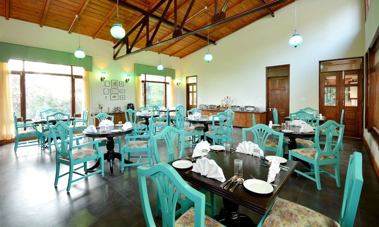 Imagen del bar/restaurante del Hotel BluSalz Escapade Anant Rasa Shitlakhet. Foto 6