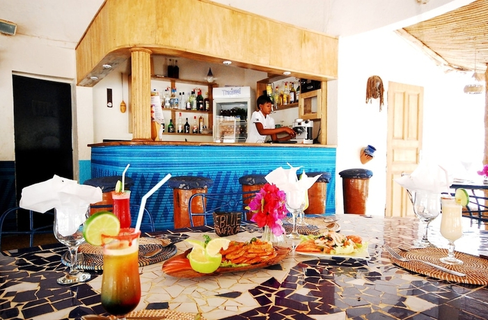 Imagen del bar/restaurante del Hotel Blue Africa. Foto 7