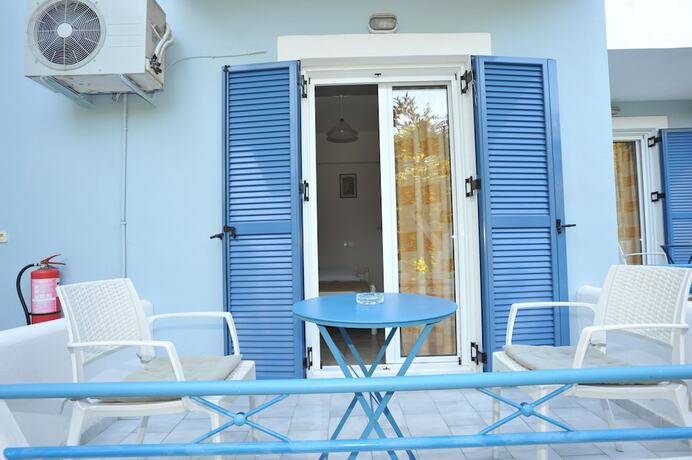 Imagen general del Hotel Blue Apartments Ipsos. Foto 4