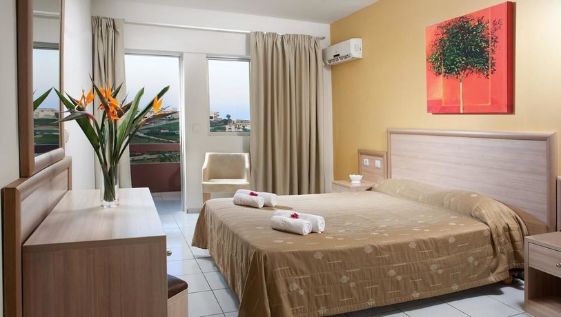 Imagen de la habitación del Hotel Blue Bay Resort, Agia Pelagia. Foto 7