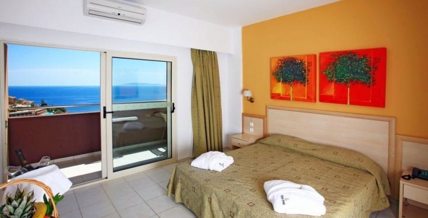 Imagen de la habitación del Hotel Blue Bay Resort, Agia Pelagia. Foto 9