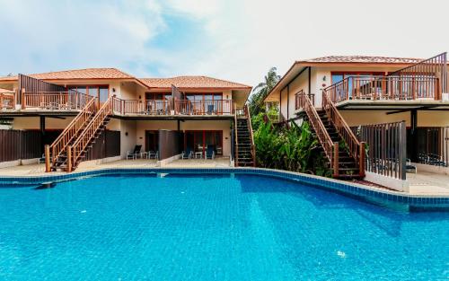 Imagen general del Hotel Blue Bay Resort, Ban Ta Reua. Foto 4