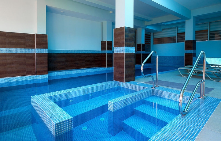Imagen de la piscina del Hotel Blue Bay Resort, Ialissos. Foto 14