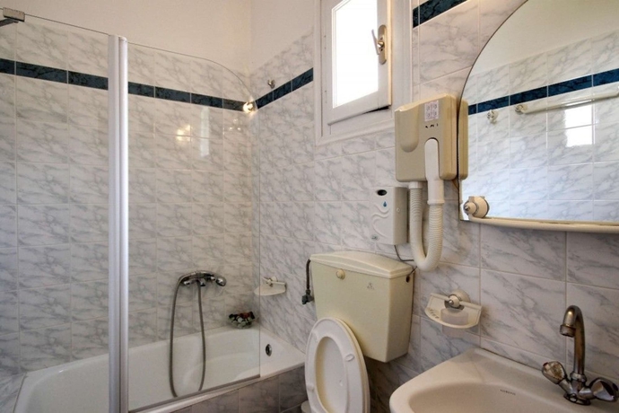 Imagen de la habitación del Hotel Blue Bay Resort Village. Foto 7