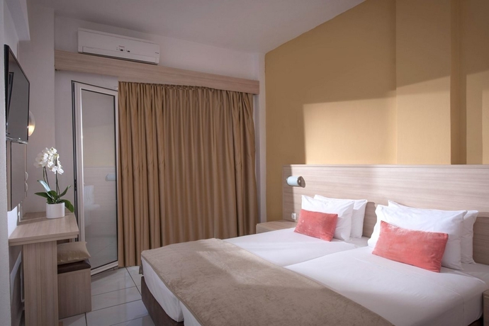 Imagen general del Hotel Blue Bay Resort and Spa. Foto 5